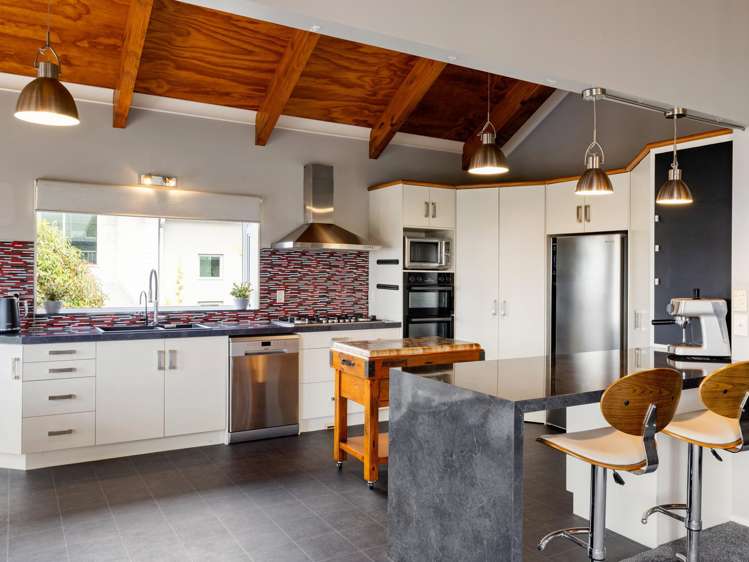 26 Highgrove Drive Grandview Heights_1