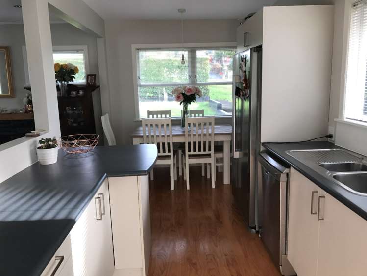 7 Dolbear Street Titirangi_3