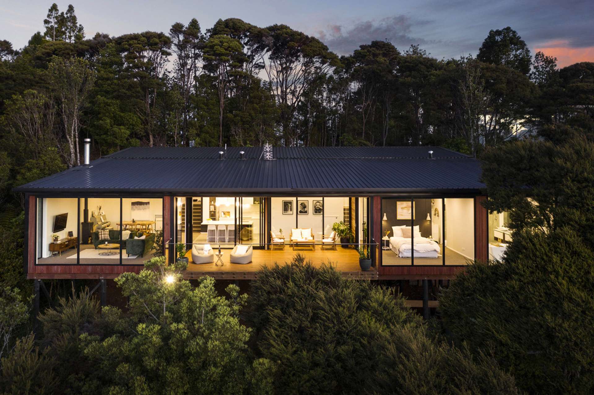 182 Scenic Drive Titirangi_0