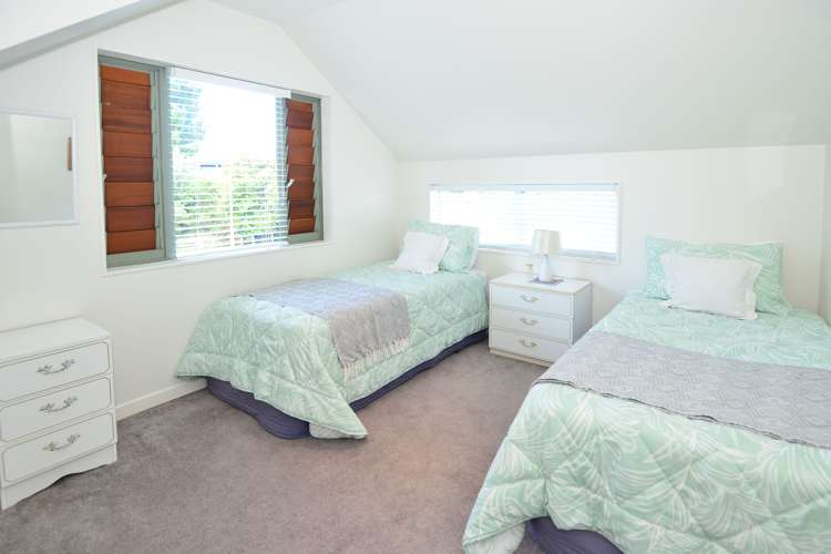 202 Alec Craig Way Gulf Harbour_17