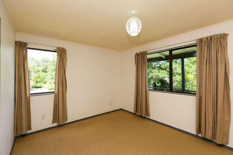 3 Lindaver Grove Merrilands_17
