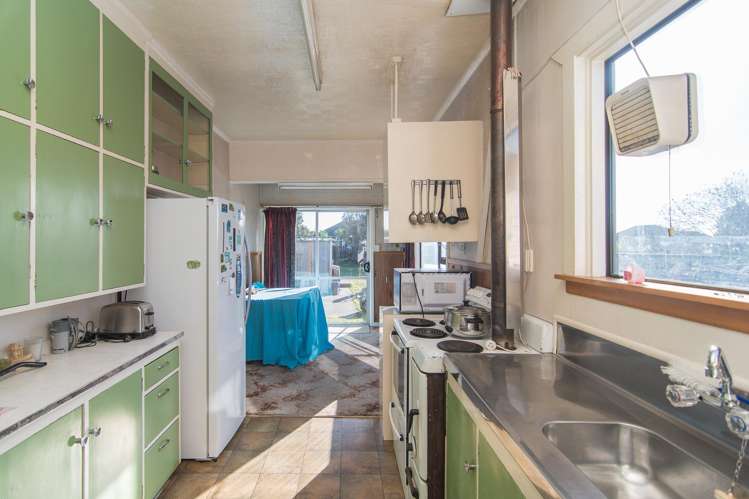 115 Luxmoore Road_1