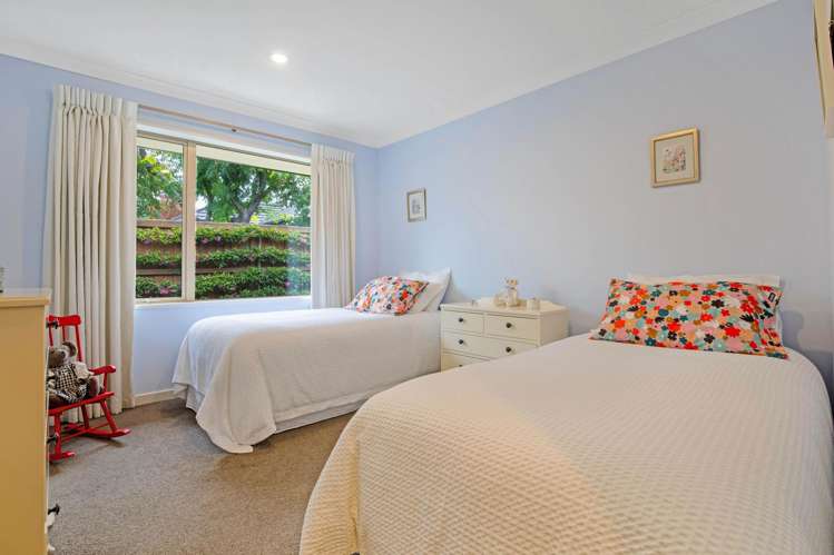 263 Southfield Drive Lincoln_16