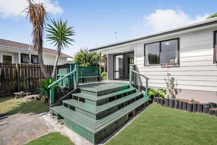 2/12 Palmers Road Clendon Park_0