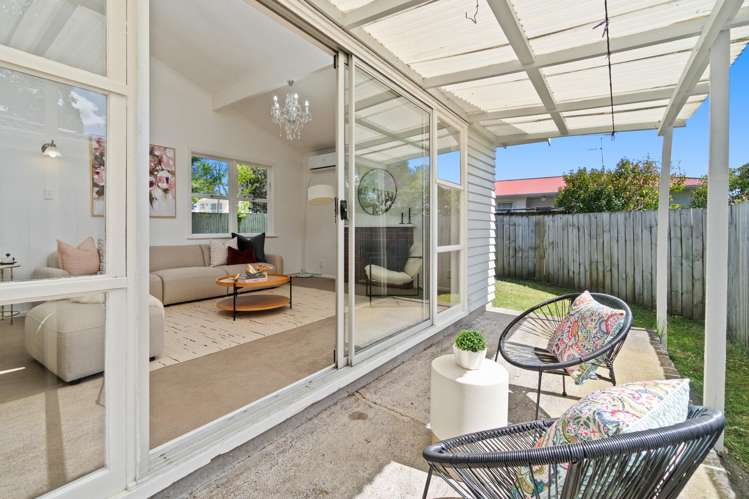 5 Totaravale Drive Totara Vale_6