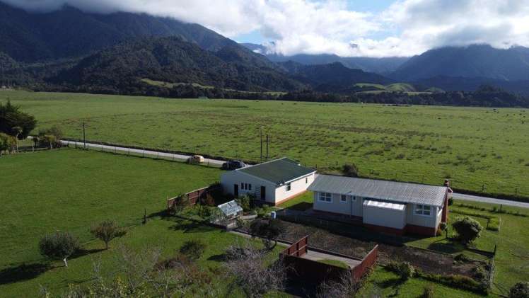653 Long Plain Road Takaka_2