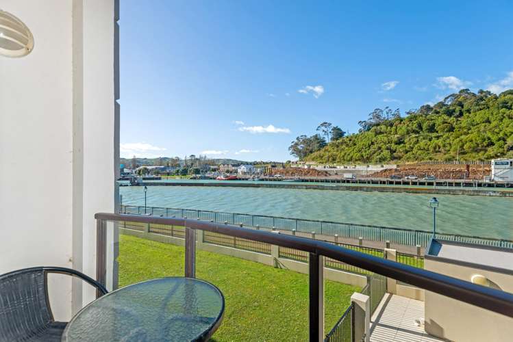 211/2 Reads Quay Gisborne_7