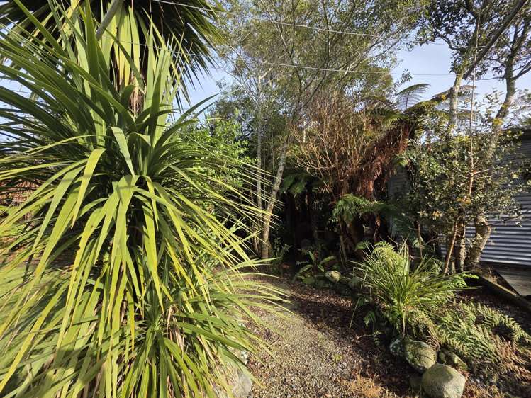 153 Weld Street Hokitika_22