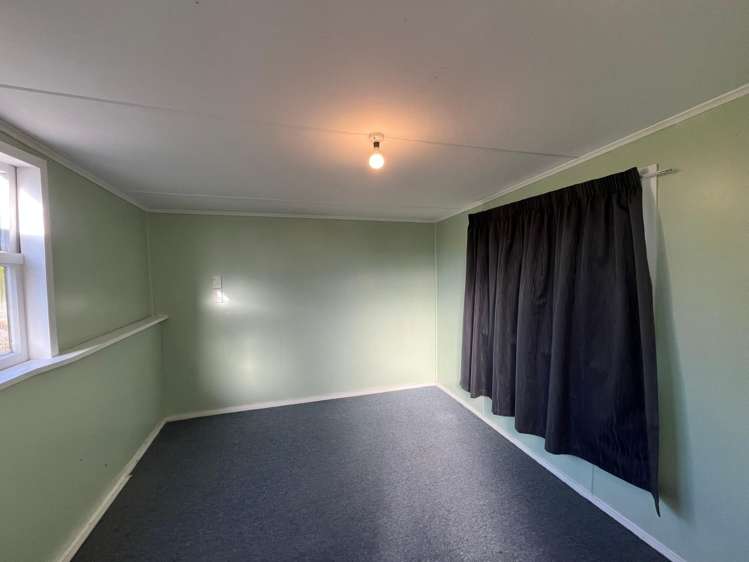 22 Mahoe Street Ōtaki Beach_21