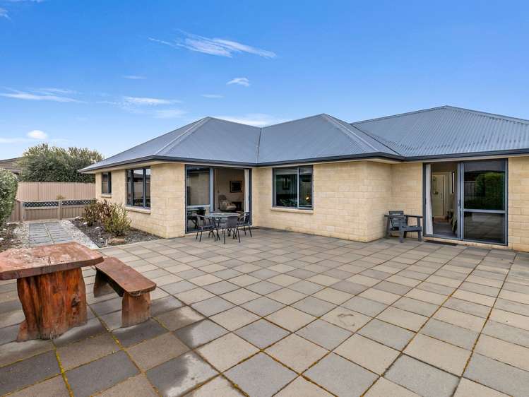 17 Larch Crescent Alexandra_7