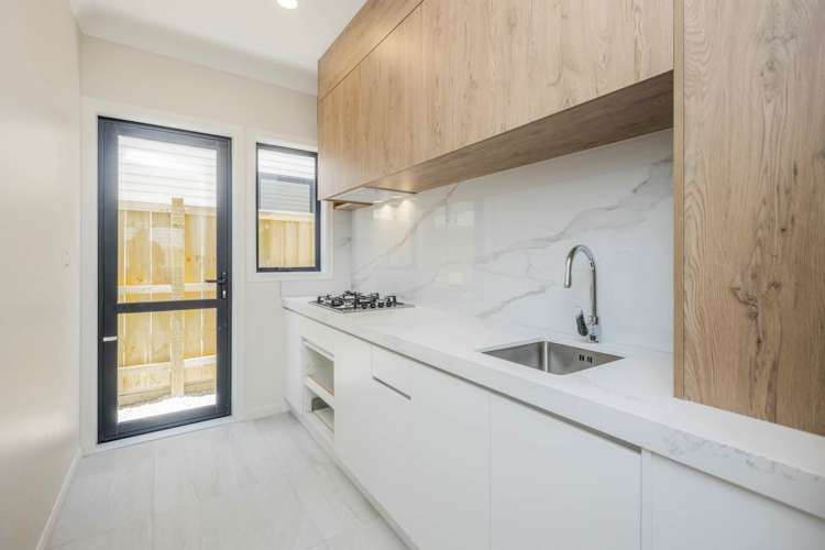 18 Ballyliffin Drive Flat Bush_13