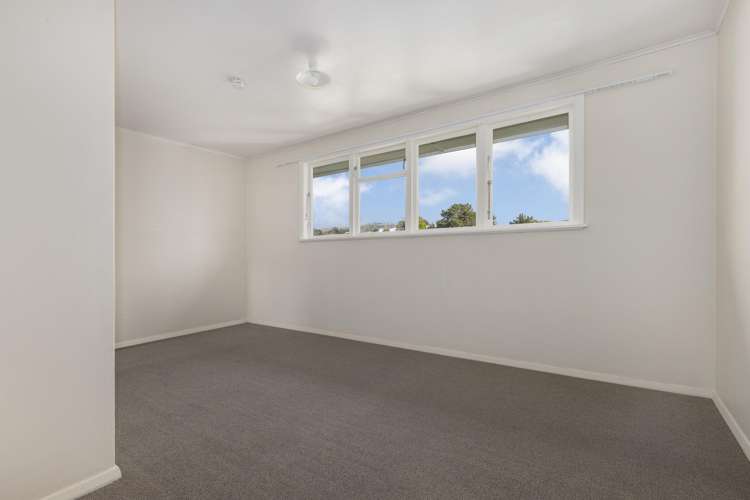 3 Lincoln Grove Cannons Creek_4