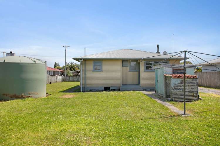 10 Currie Street Te Karaka_21