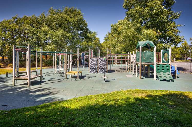 7 Ashgrove Court Lincoln_26