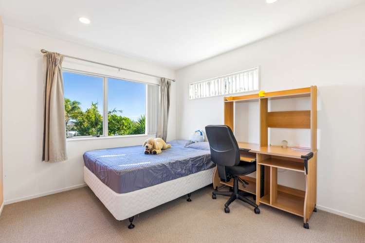8 Viera Drive Flat Bush_12
