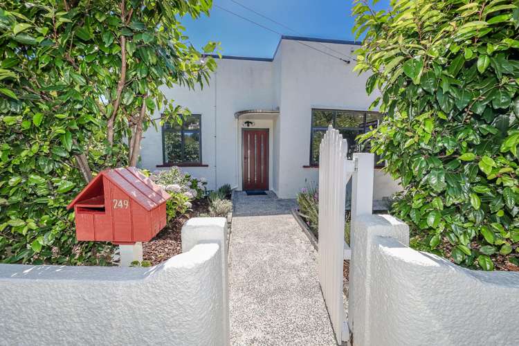 249 North Road North East Valley_25