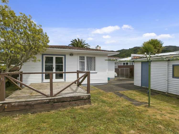 44 Momona Street Wainuiomata_15