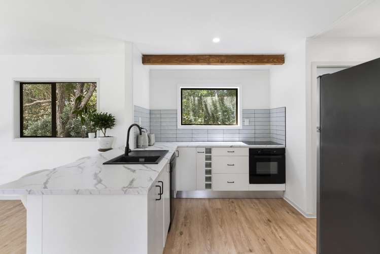 13a Hammond Avenue Hatfields Beach_6