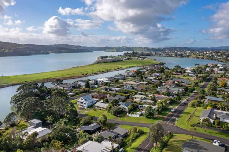 6a Pokohui Avenue Raglan_19