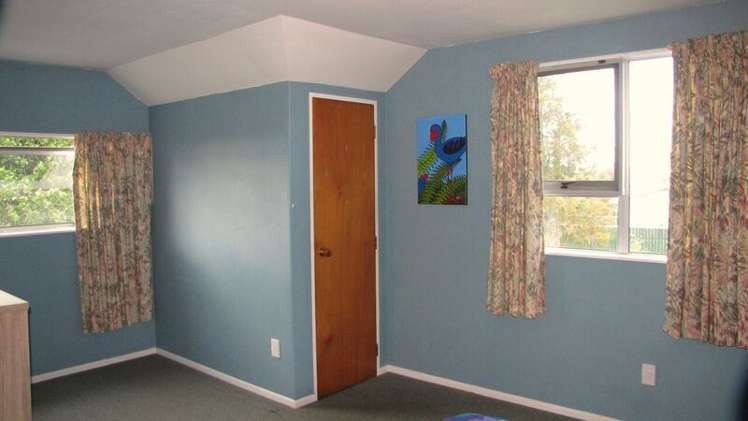 16 Atherfold Crescent Greenmeadows_11