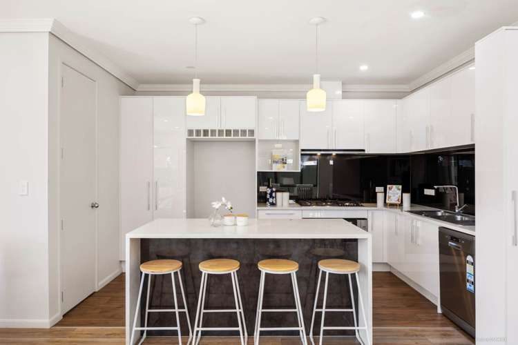 4 Eastfield Avenue Flat Bush_30