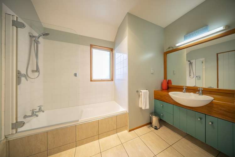 13 and 15 Melland Place Te Anau_30