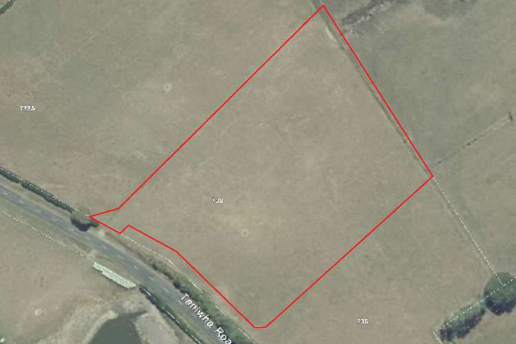 738 Taniwha Road_0