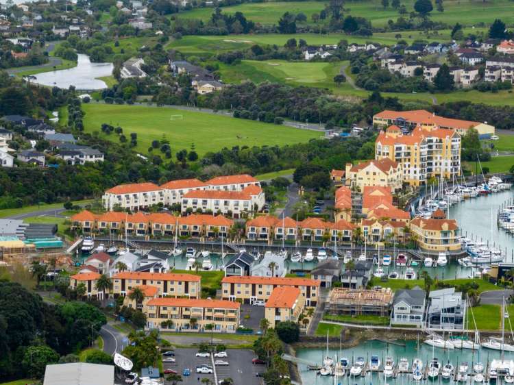 143 Waterside Crescent Gulf Harbour_14