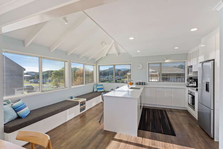 8 Scott Avenue Otaki Beach_8