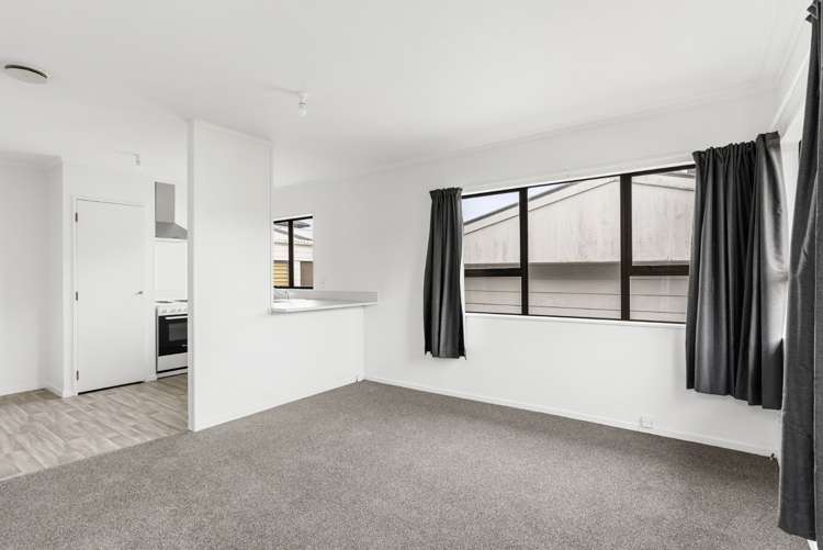 208D Shirley Road 10695 Manukau City Houses for Rent One Roof