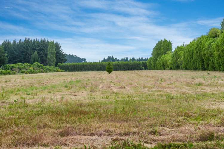 160 Woodend Beach Road Woodend_1