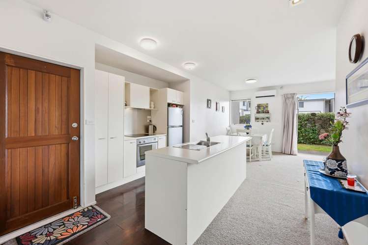 87/7 Kelvin Hart Drive East Tamaki_8