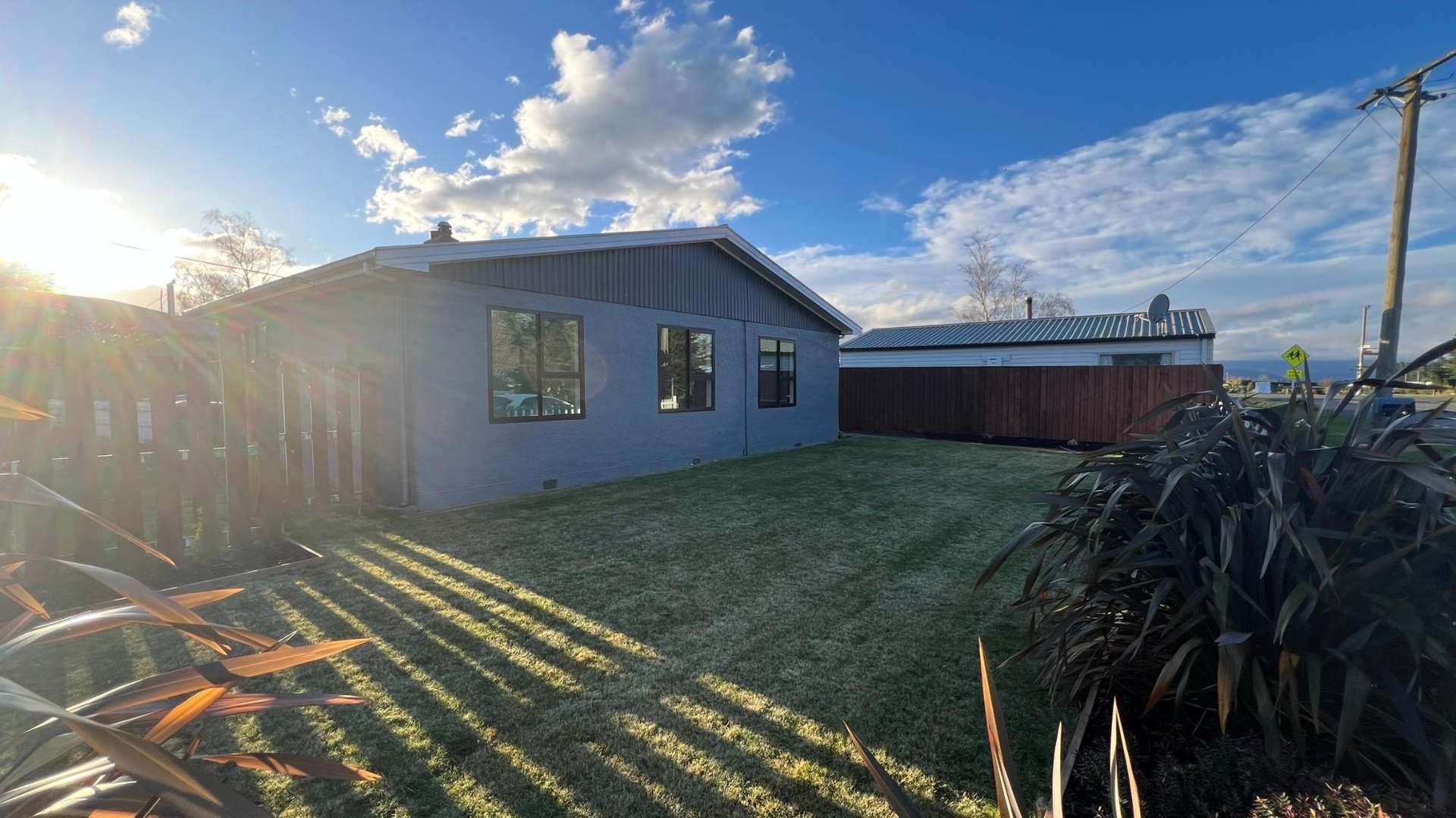  5658 West Coast Road Springfield_0
