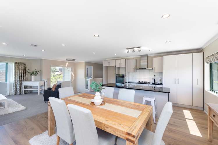 3 McEwen Crescent Riverstone Terraces_12