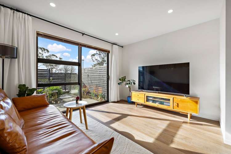 1/107 Selo Street Glen Eden_6