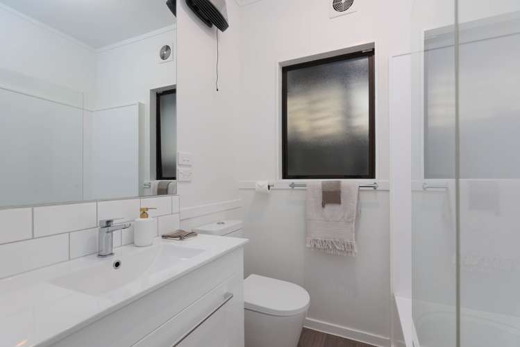 33 Athol Street Glenduan_11