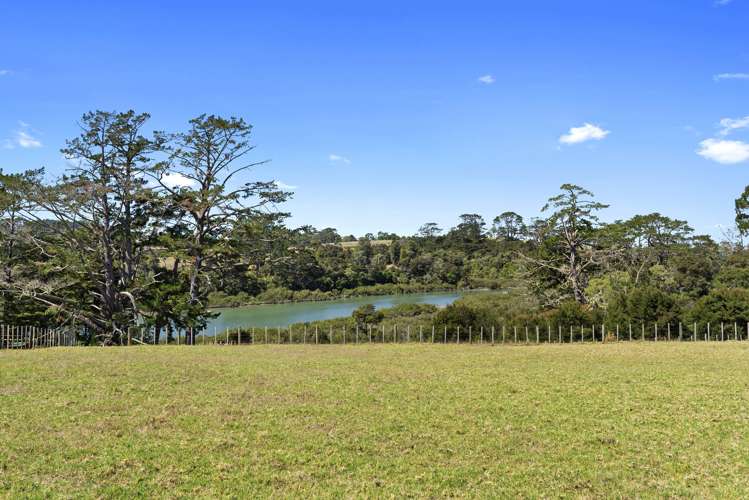 10 Edward Jonkers Drive Riverhead_25