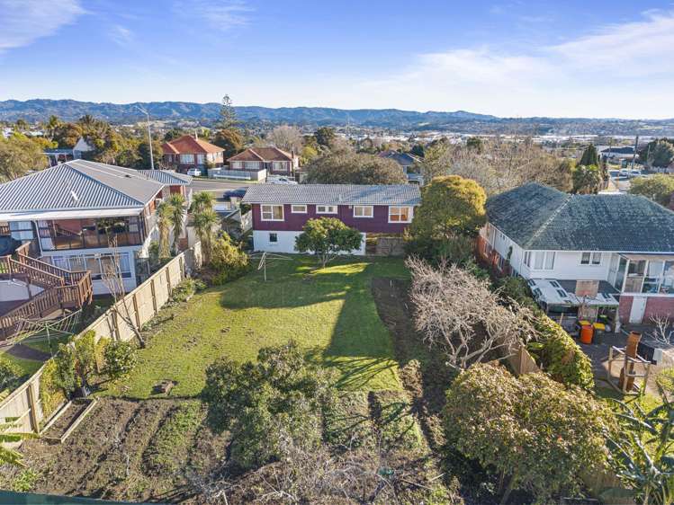 4257 Great North Road Glendene_14