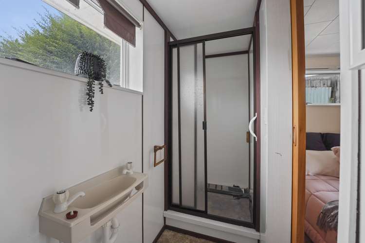 21 Hall Grove Ebdentown_22