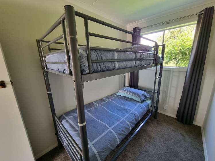 3 Violet Street Riverton_11