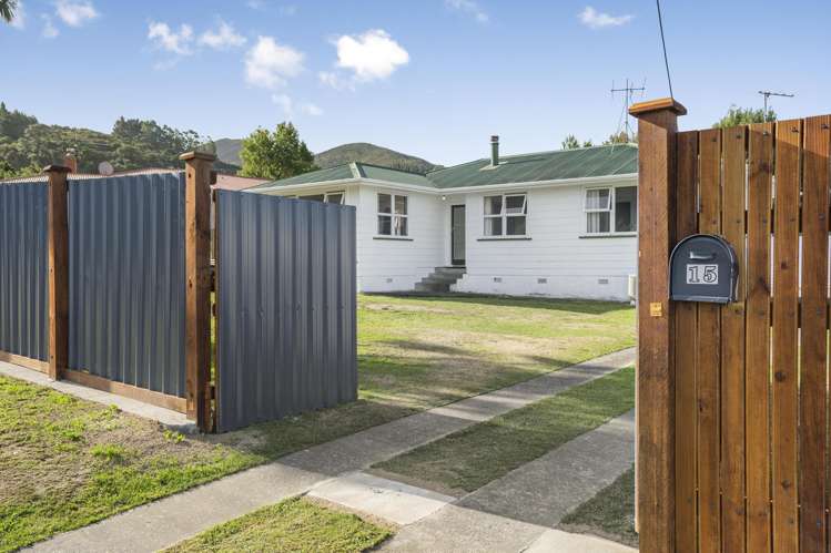 15 Harrison Street West Featherston_21