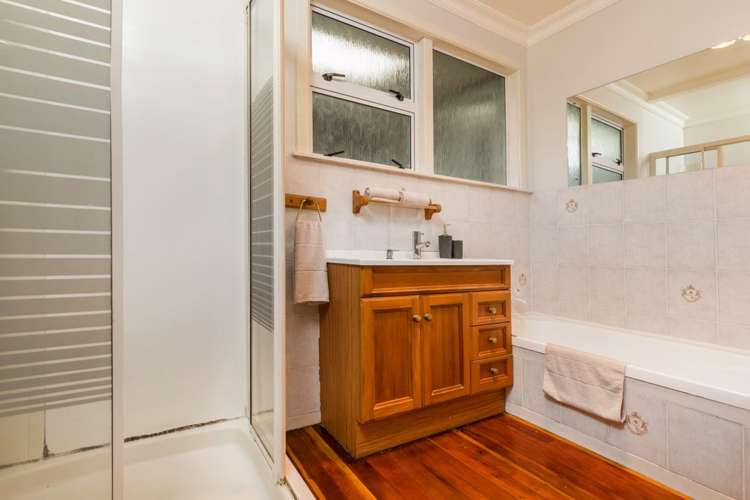 7 Ellesmere Crescent Pakuranga Heights_9