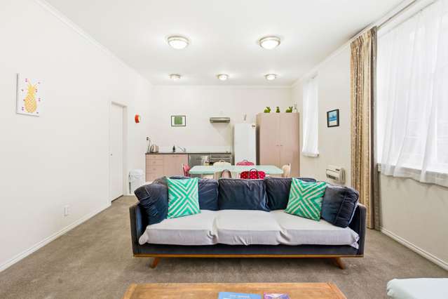 6/5 Liverpool Street Dunedin Central_3