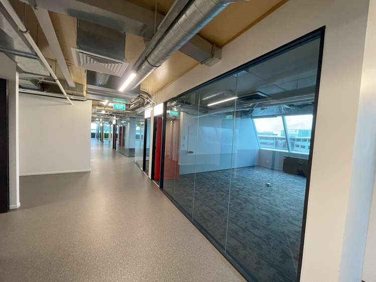 33-45 Hurstmere Road Takapuna_6