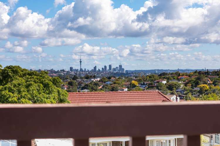 2/146 Norman Lesser Drive Saint Johns_10