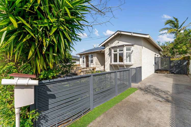 9 Fontenoy Street Mount Albert_13