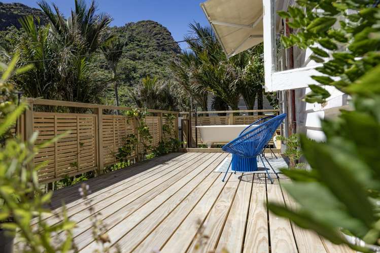 37 Glenesk Road Piha_5