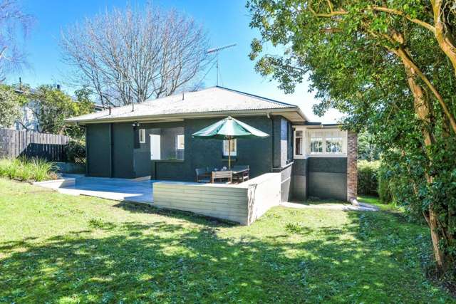 2 Braemar Terrace Mount Albert_1