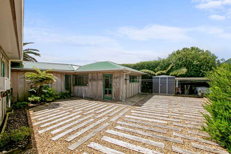 128 Wairau Road Oakura_23