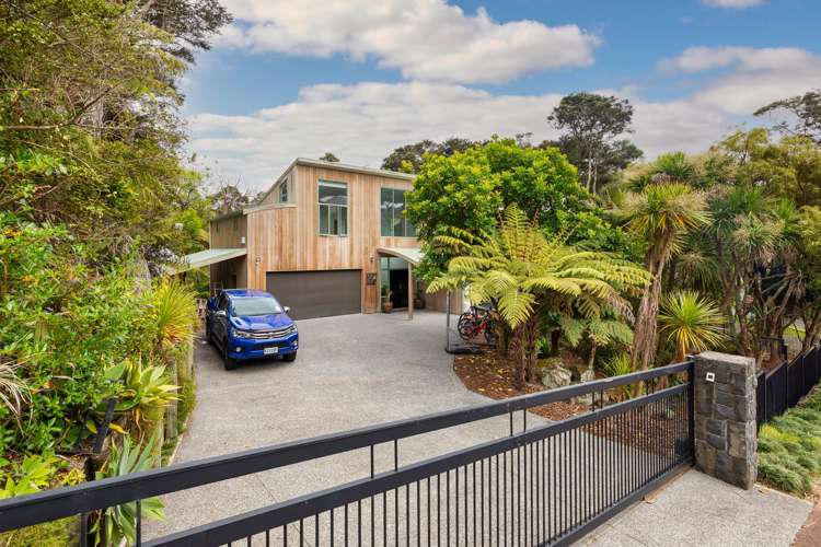 11a Woodfern Crescent Titirangi_25